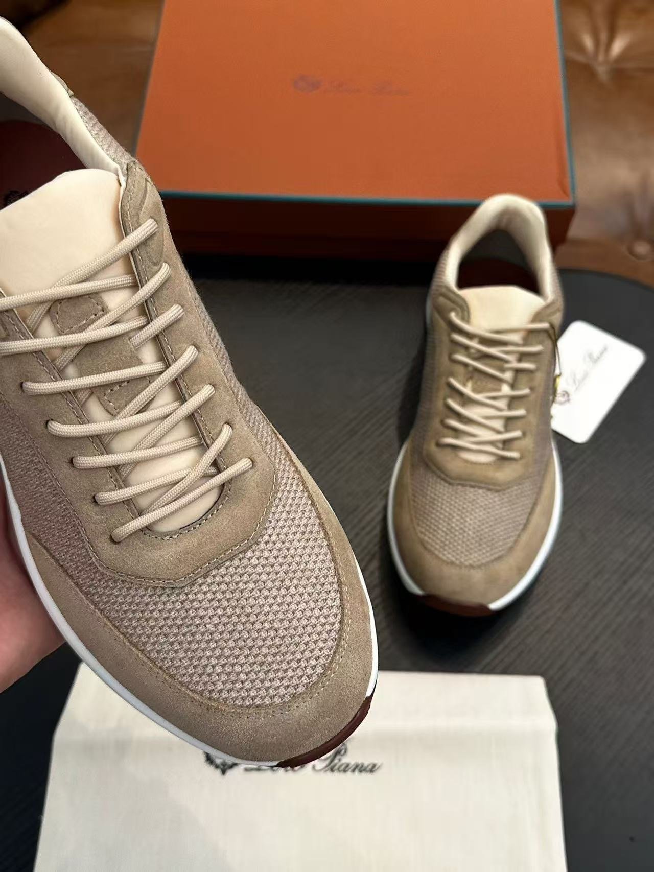 louis vuitton runner tatic sneakers kaki (copy)