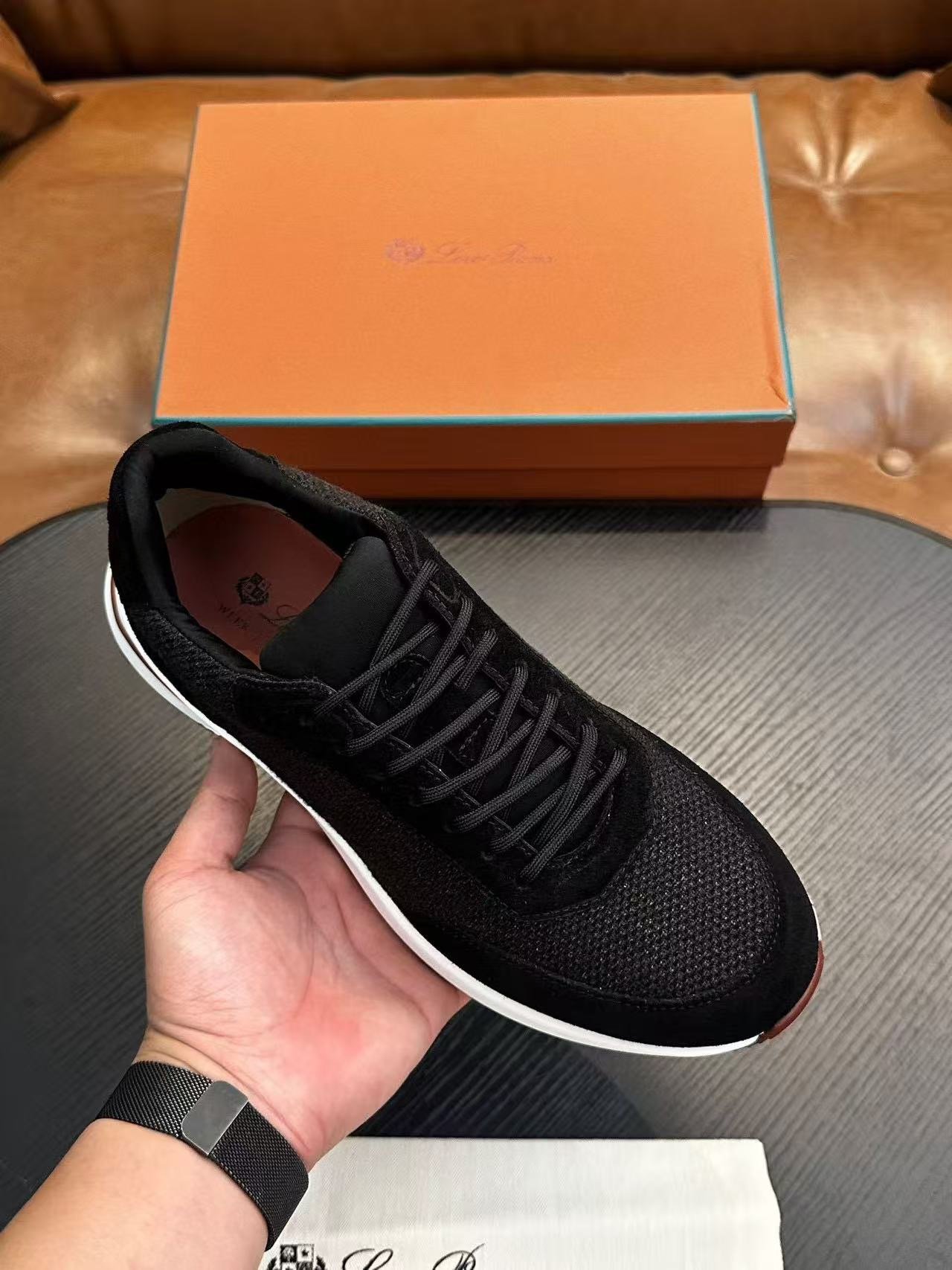 louis vuitton runner tatic sneakers kaki (copy)