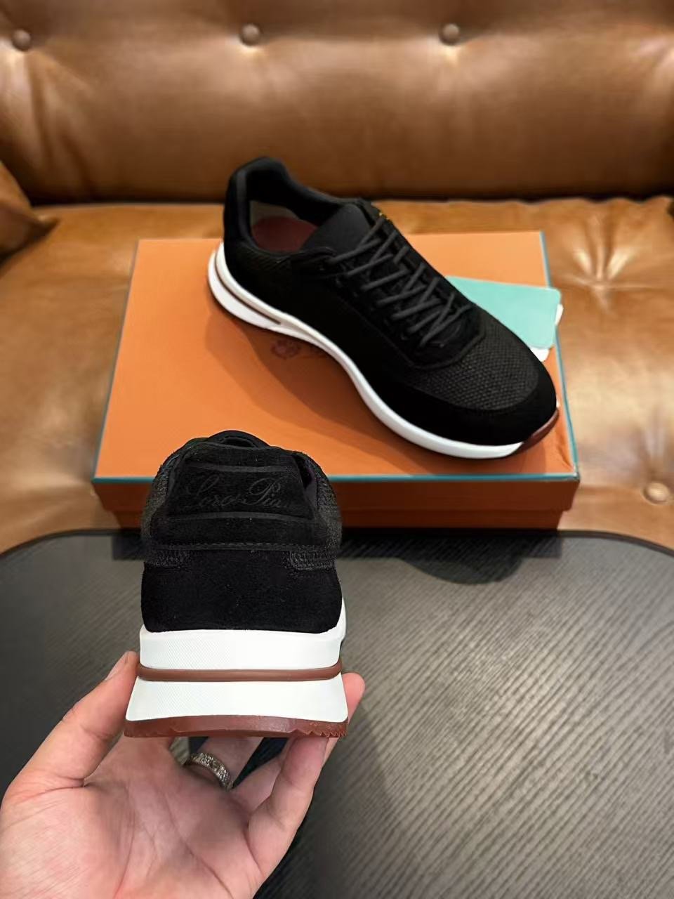 louis vuitton runner tatic sneakers kaki (copy)