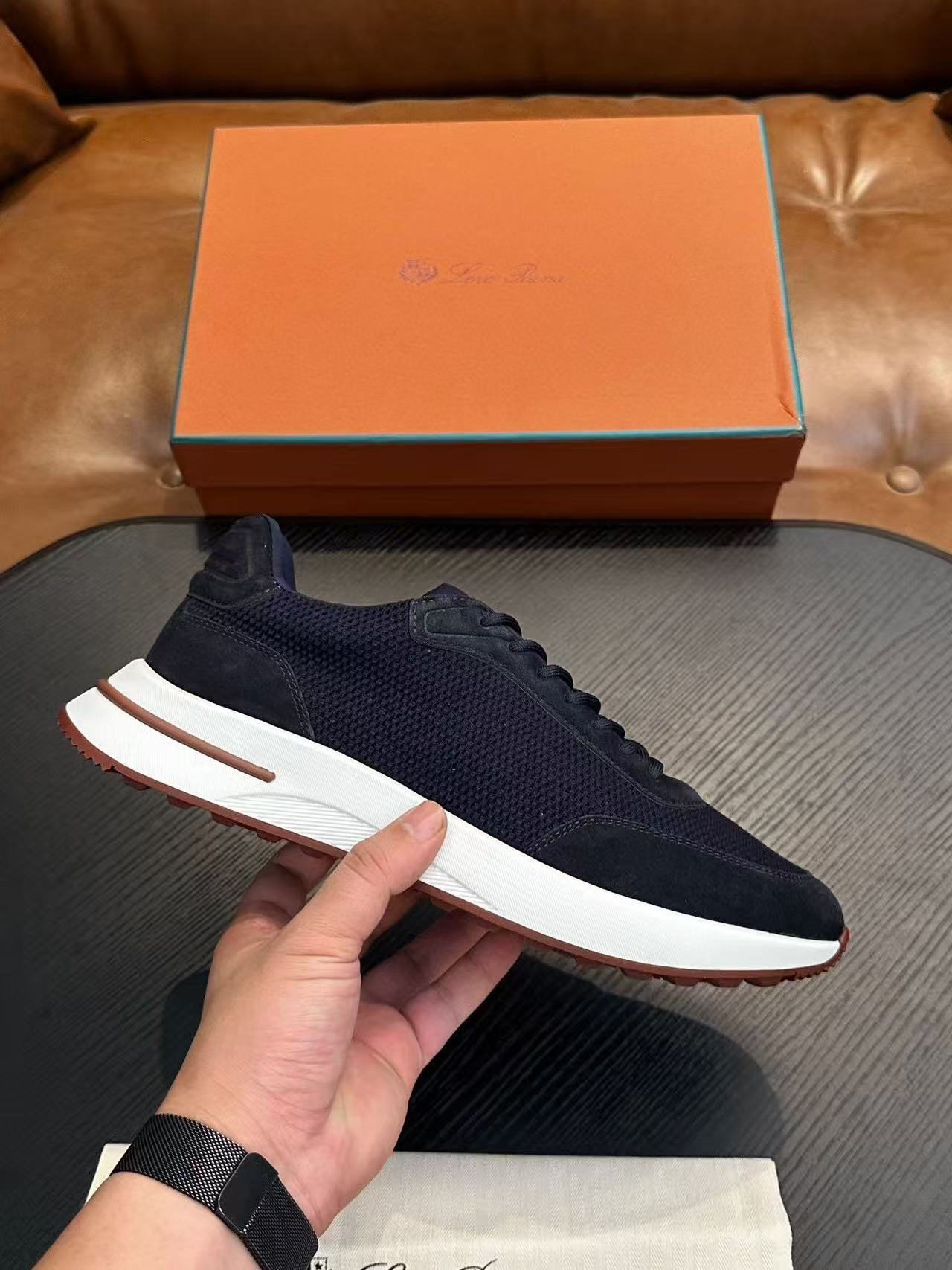 louis vuitton runner tatic sneakers kaki (copy)