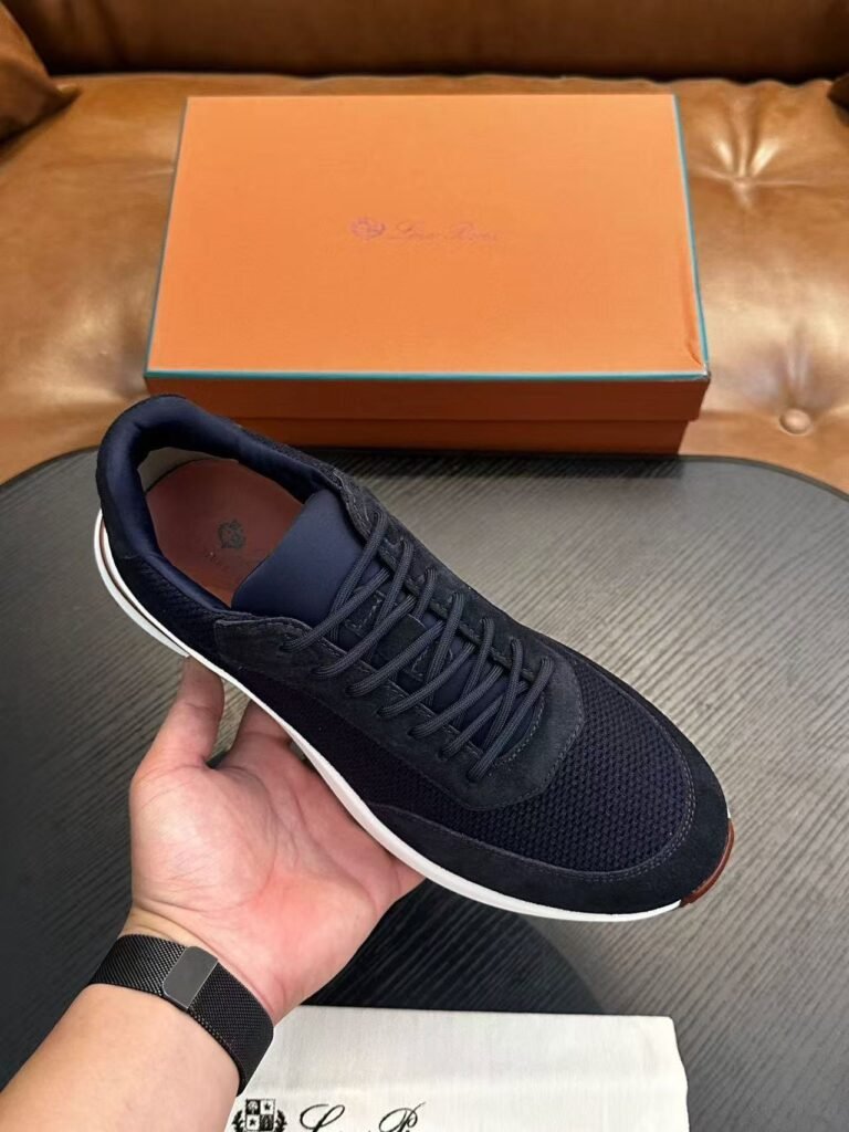 louis vuitton runner tatic sneakers kaki (copy)