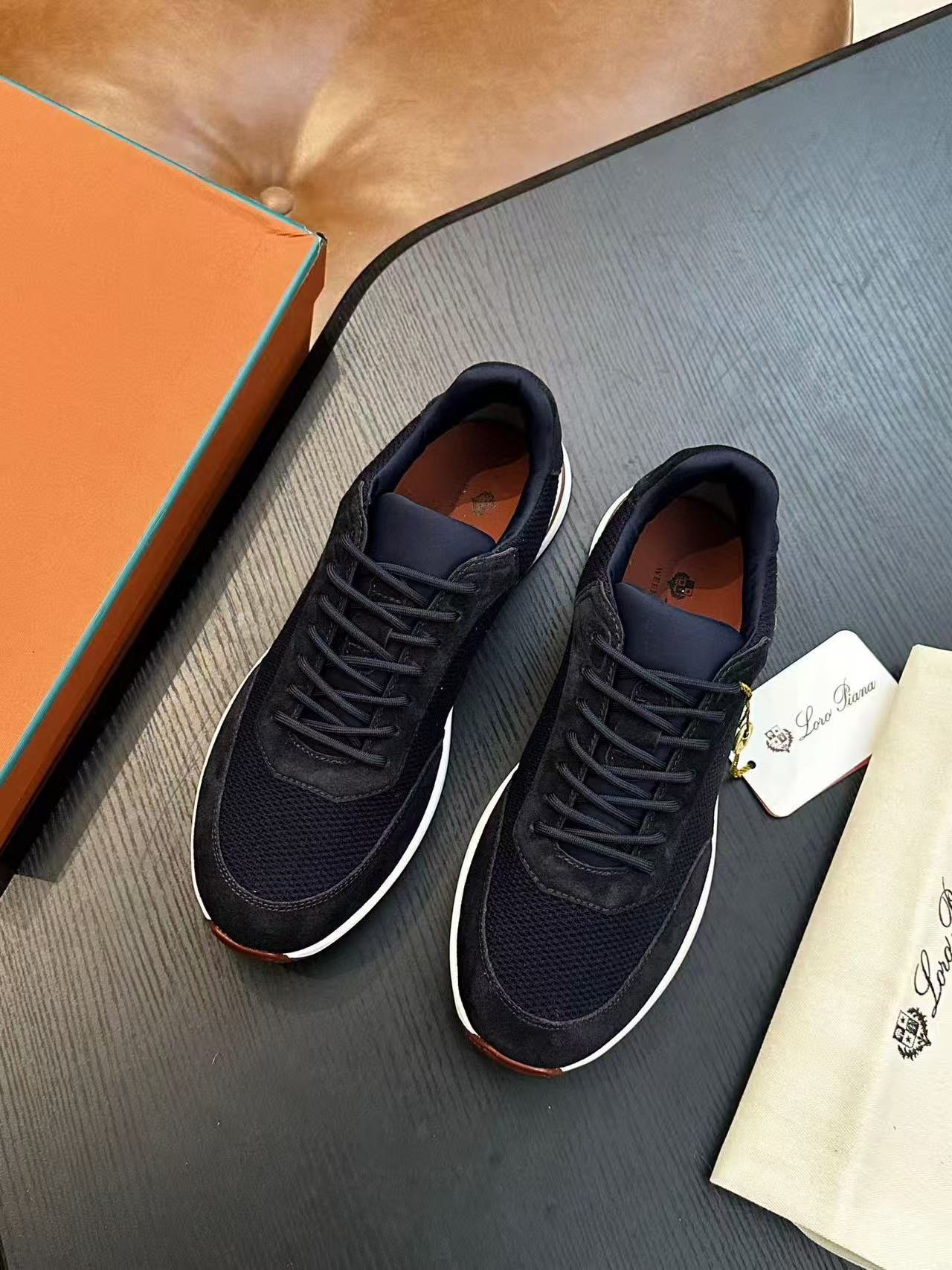 louis vuitton runner tatic sneakers kaki (copy)