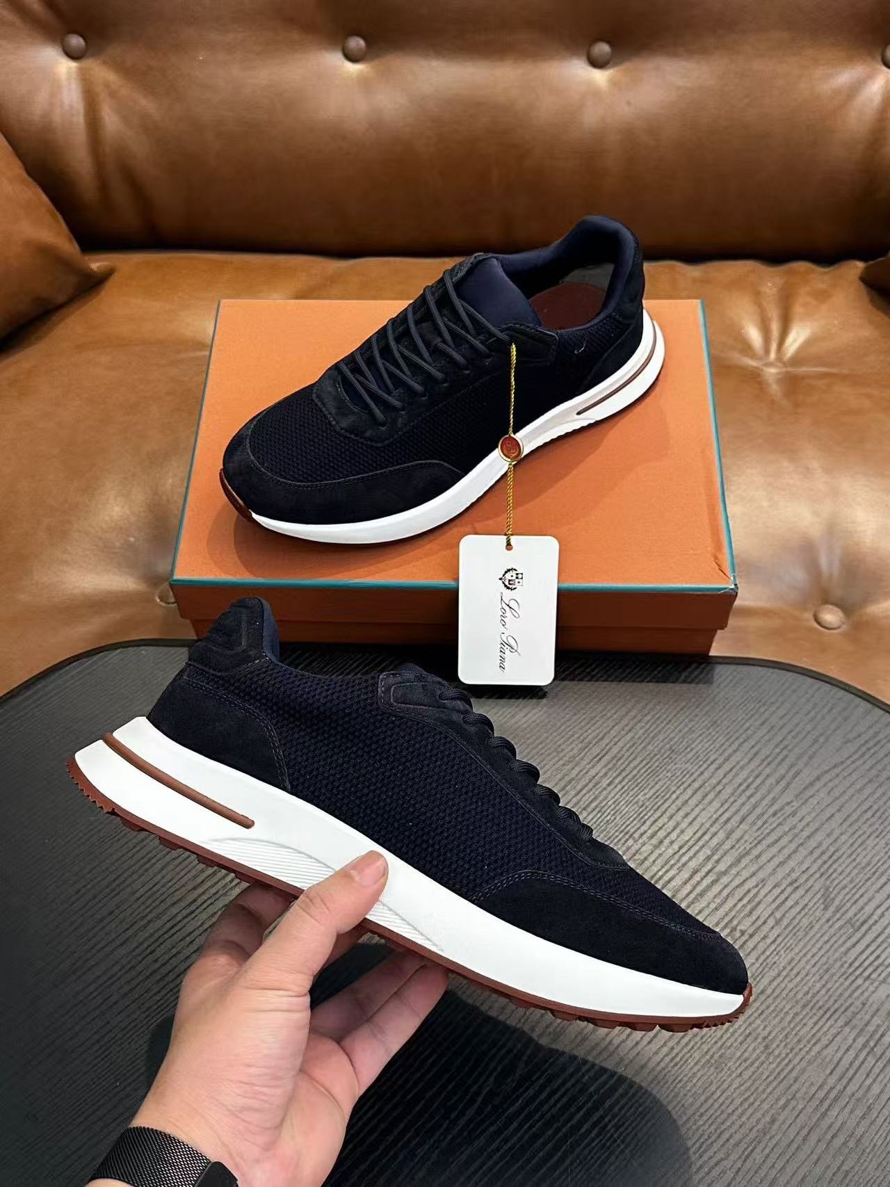 louis vuitton runner tatic sneakers kaki (copy)