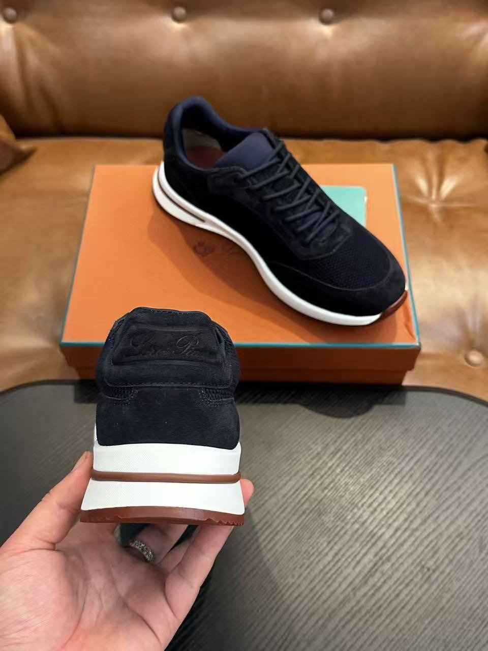 louis vuitton runner tatic sneakers kaki (copy)