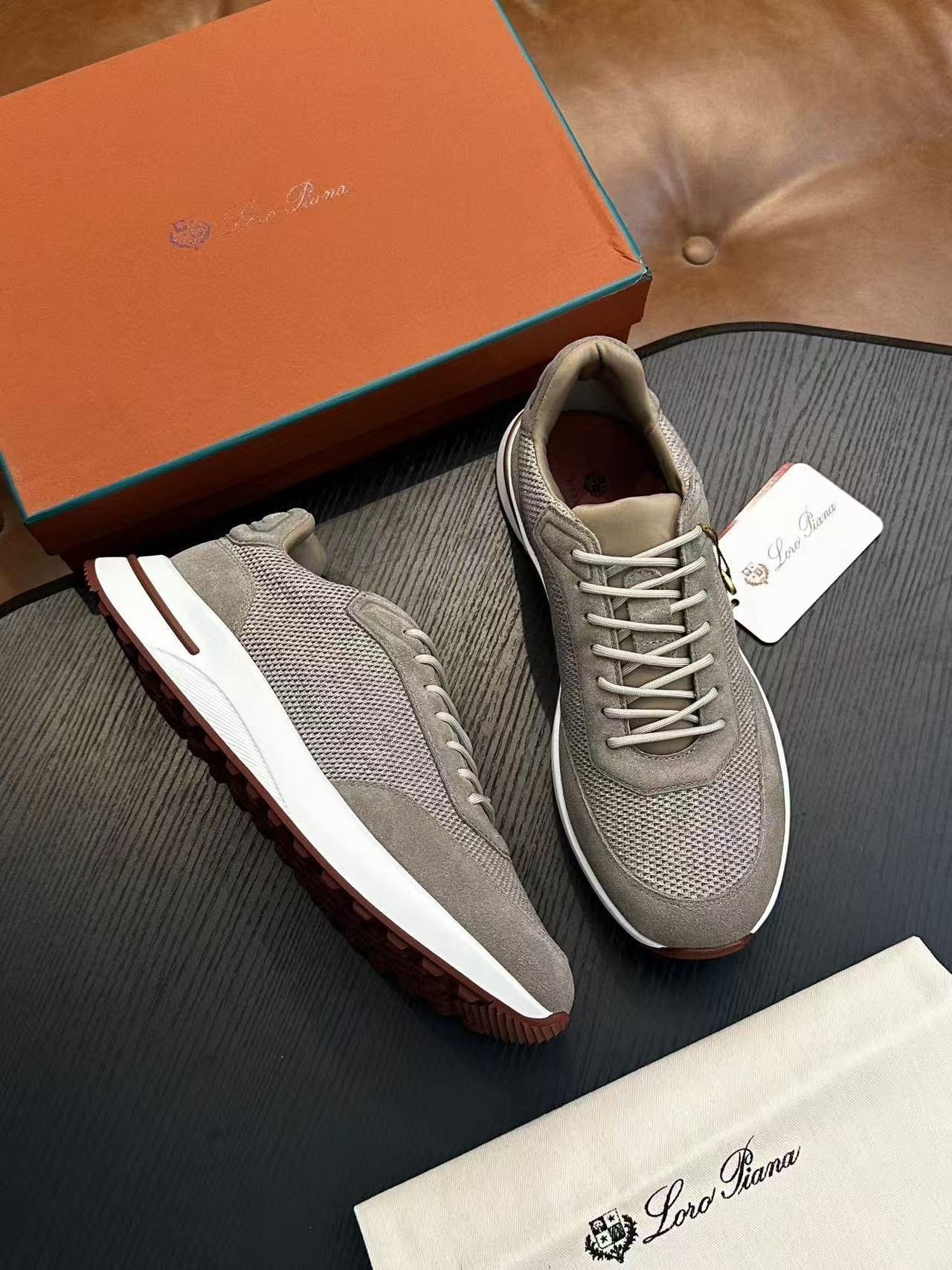louis vuitton runner tatic sneakers kaki (copy)