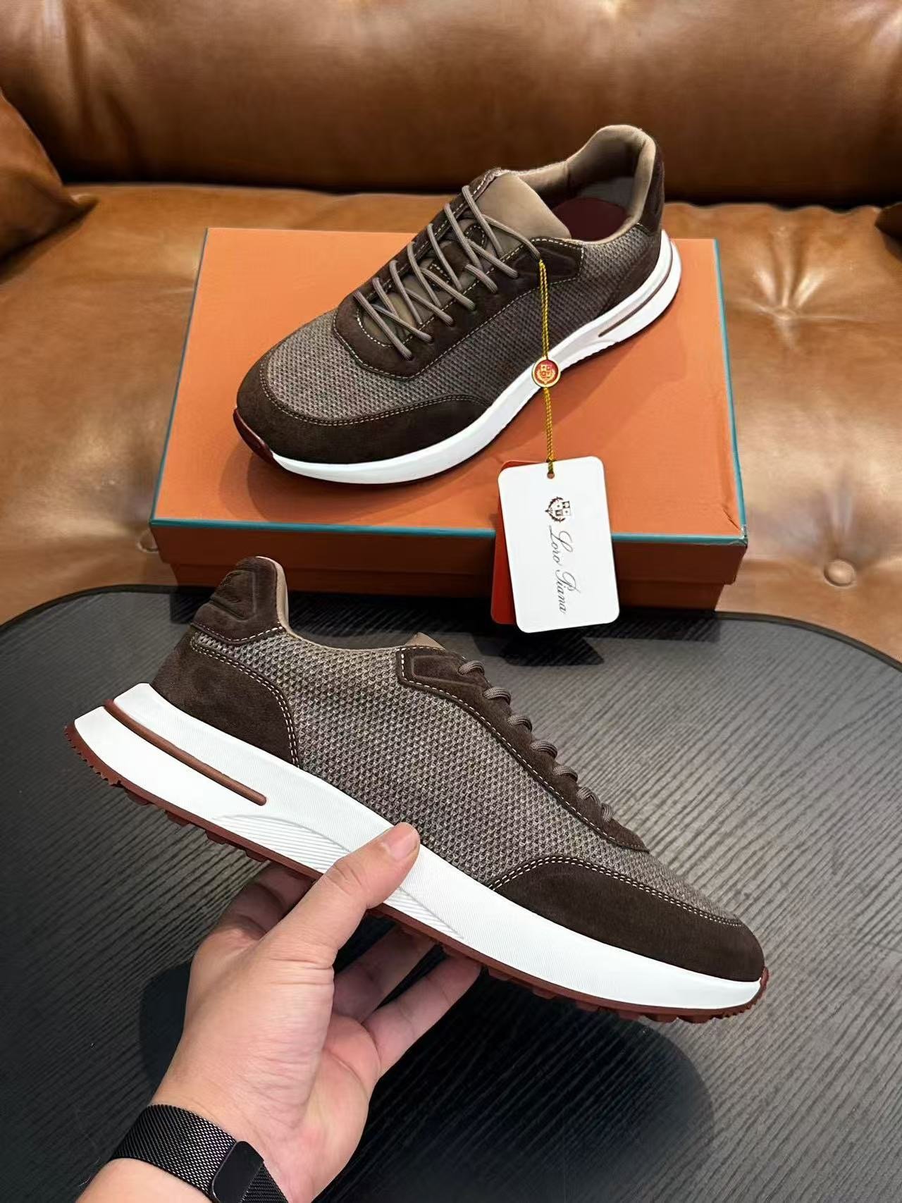 louis vuitton runner tatic sneakers kaki (copy)