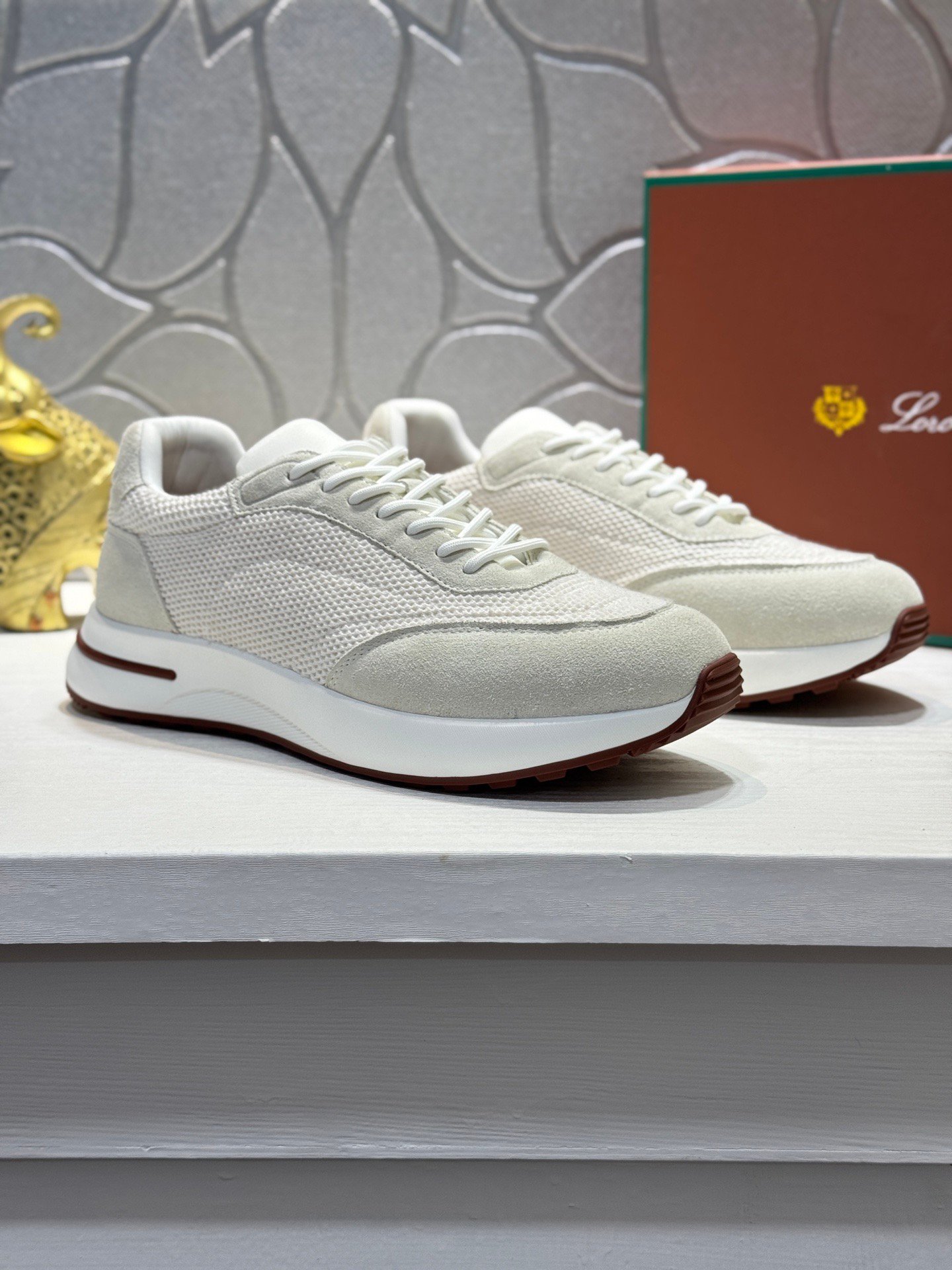 louis vuitton runner tatic sneakers kaki (copy)