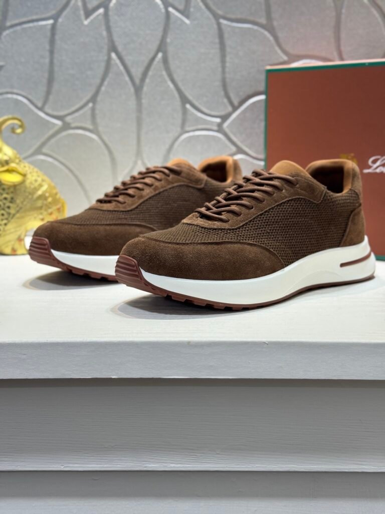 louis vuitton runner tatic sneakers kaki (copy)