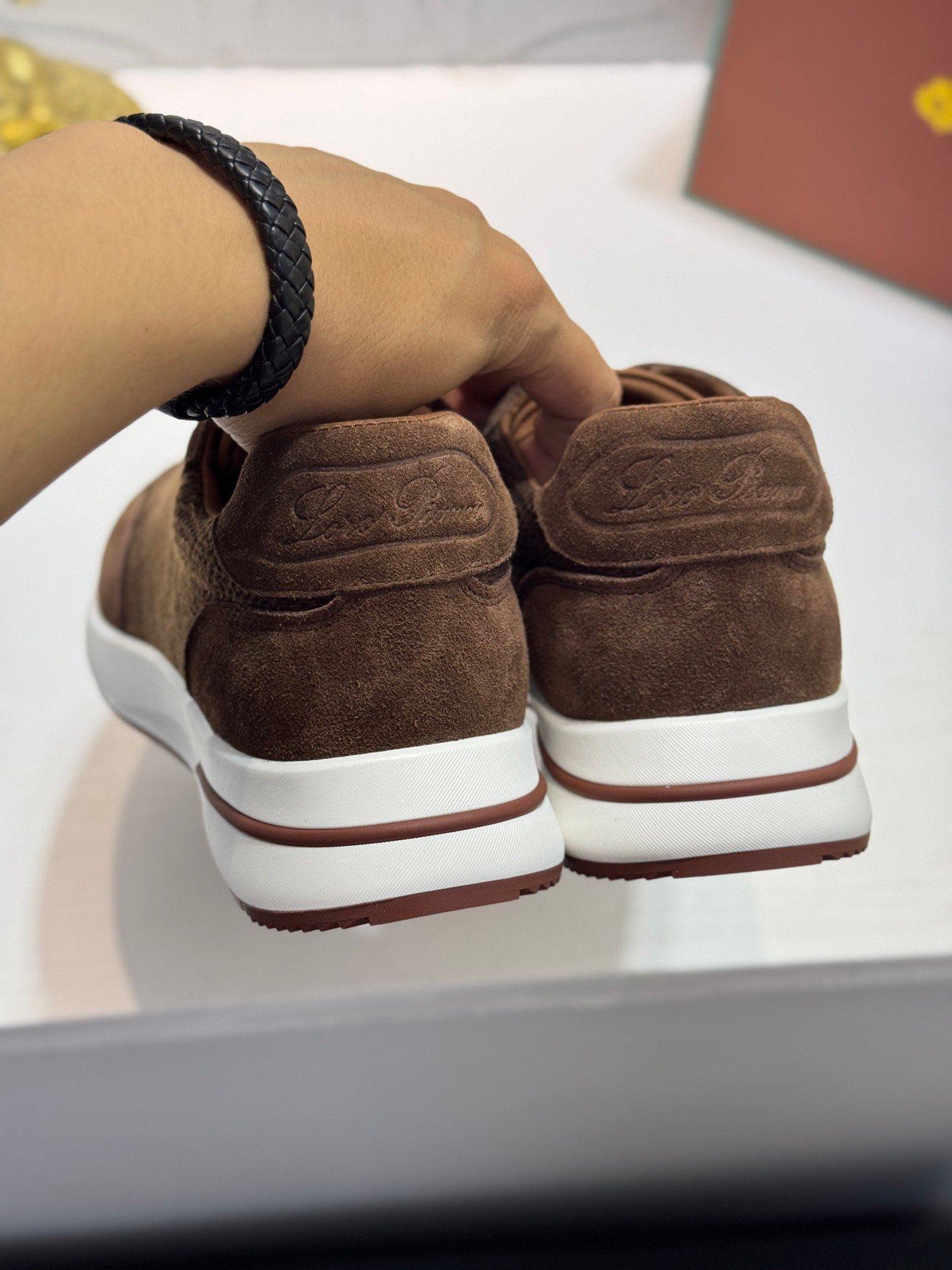 louis vuitton runner tatic sneakers kaki (copy)
