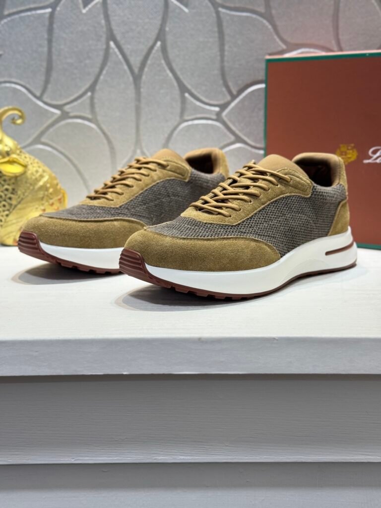 louis vuitton runner tatic sneakers kaki (copy)