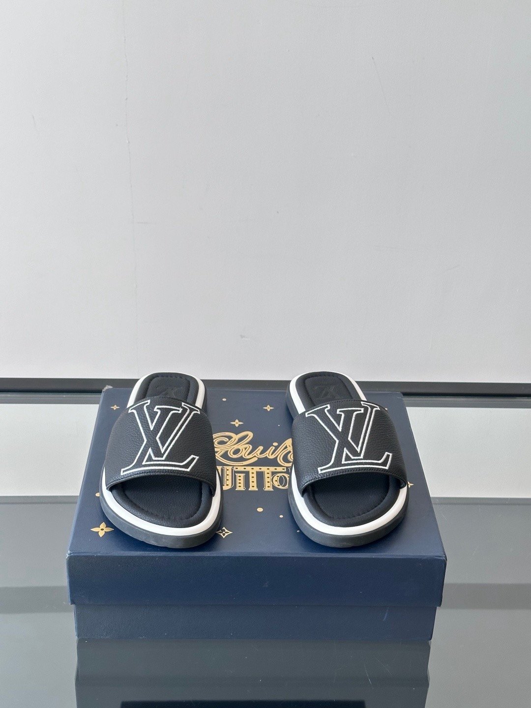 louis vuitton waterfront mule zwart