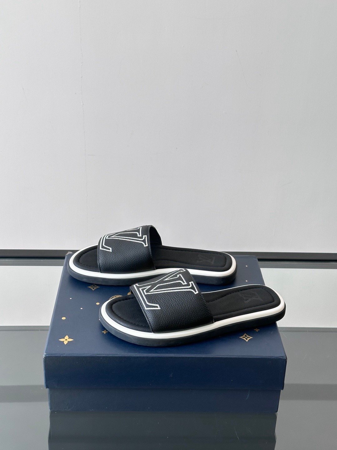 louis vuitton waterfront mule zwart