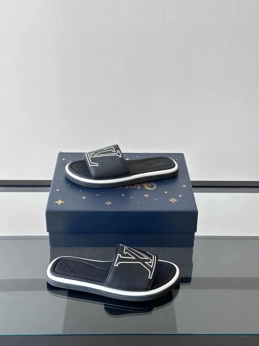 louis vuitton waterfront mule zwart