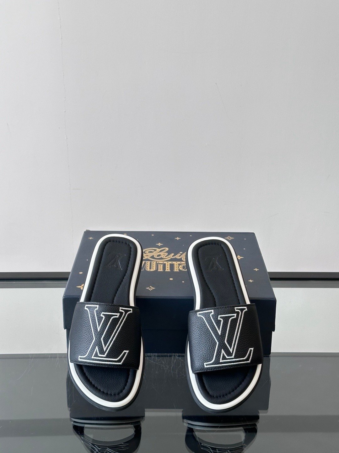 louis vuitton waterfront mule zwart