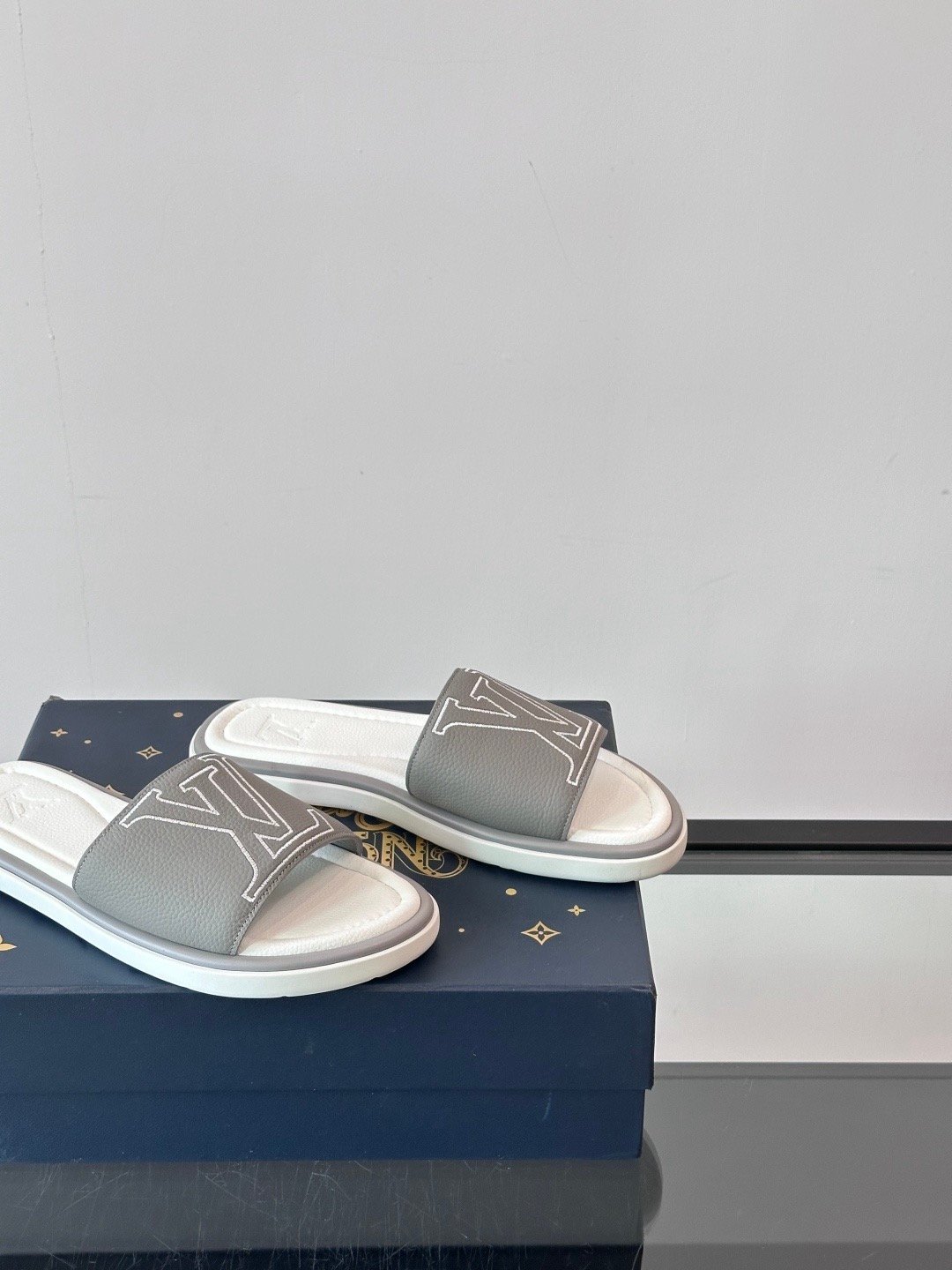 louis vuitton waterfront mule zwart