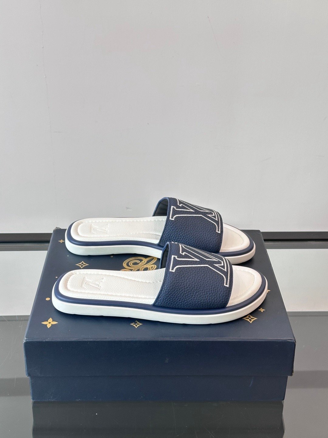 louis vuitton waterfront mule zwart