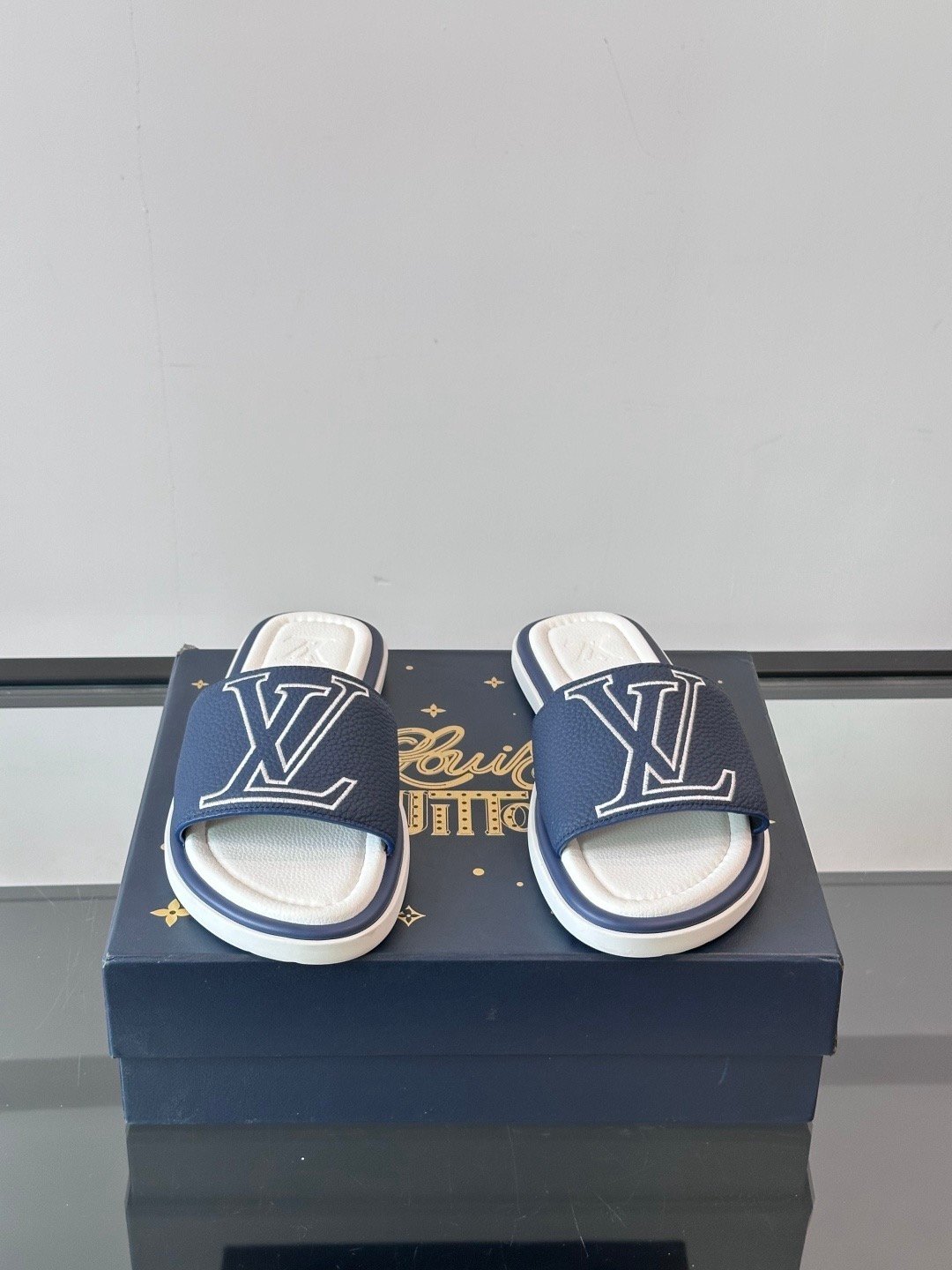 louis vuitton waterfront mule zwart