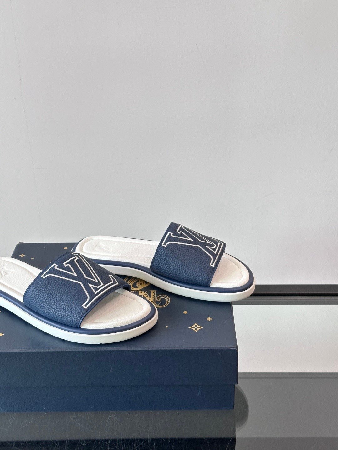 louis vuitton waterfront mule zwart