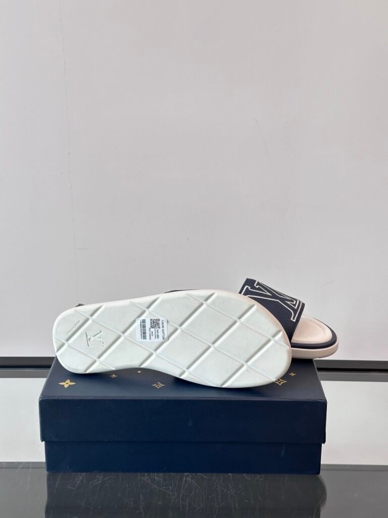 louis vuitton waterfront mule zwart