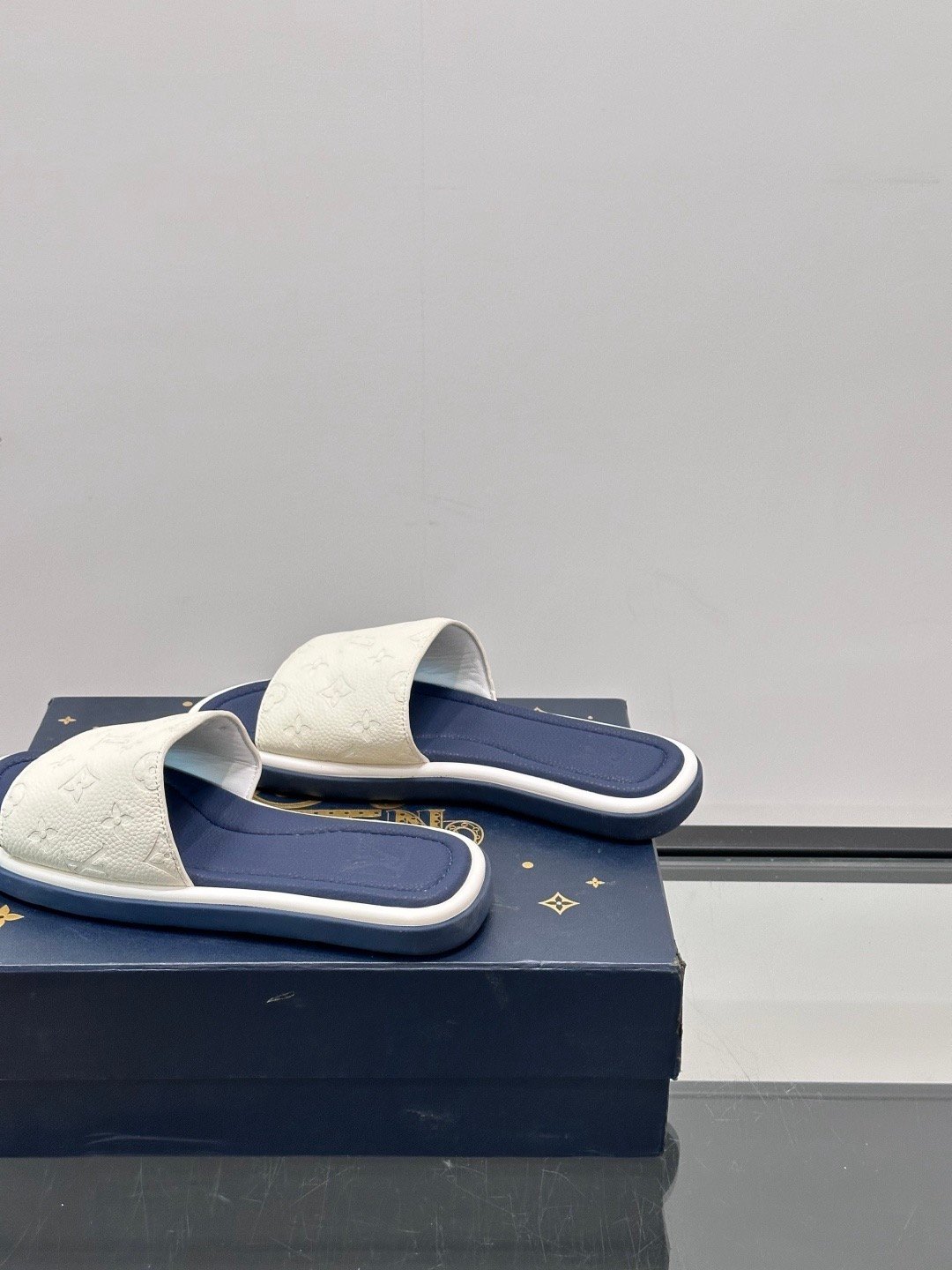 louis vuitton waterfront mule zwart