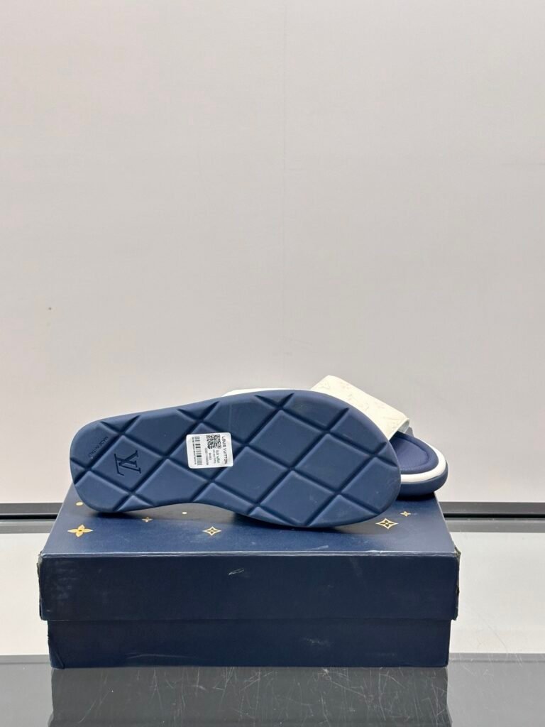louis vuitton waterfront mule zwart