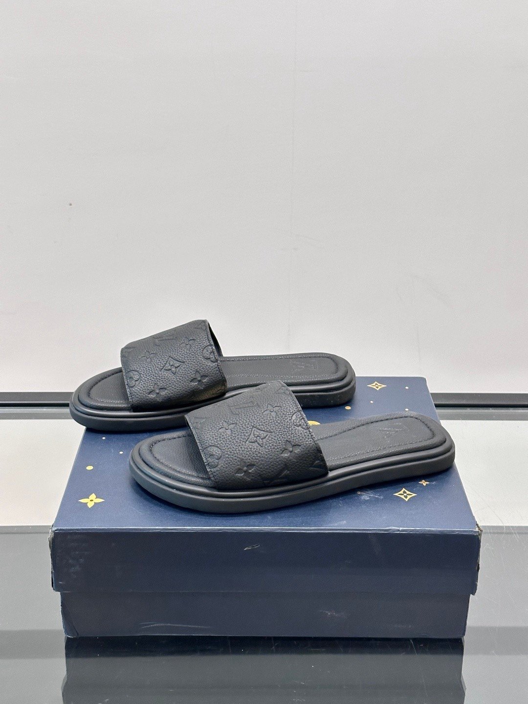 louis vuitton waterfront mule zwart