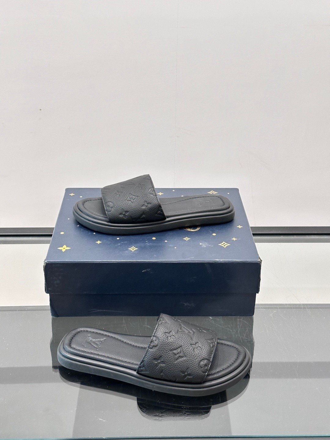 louis vuitton waterfront mule zwart