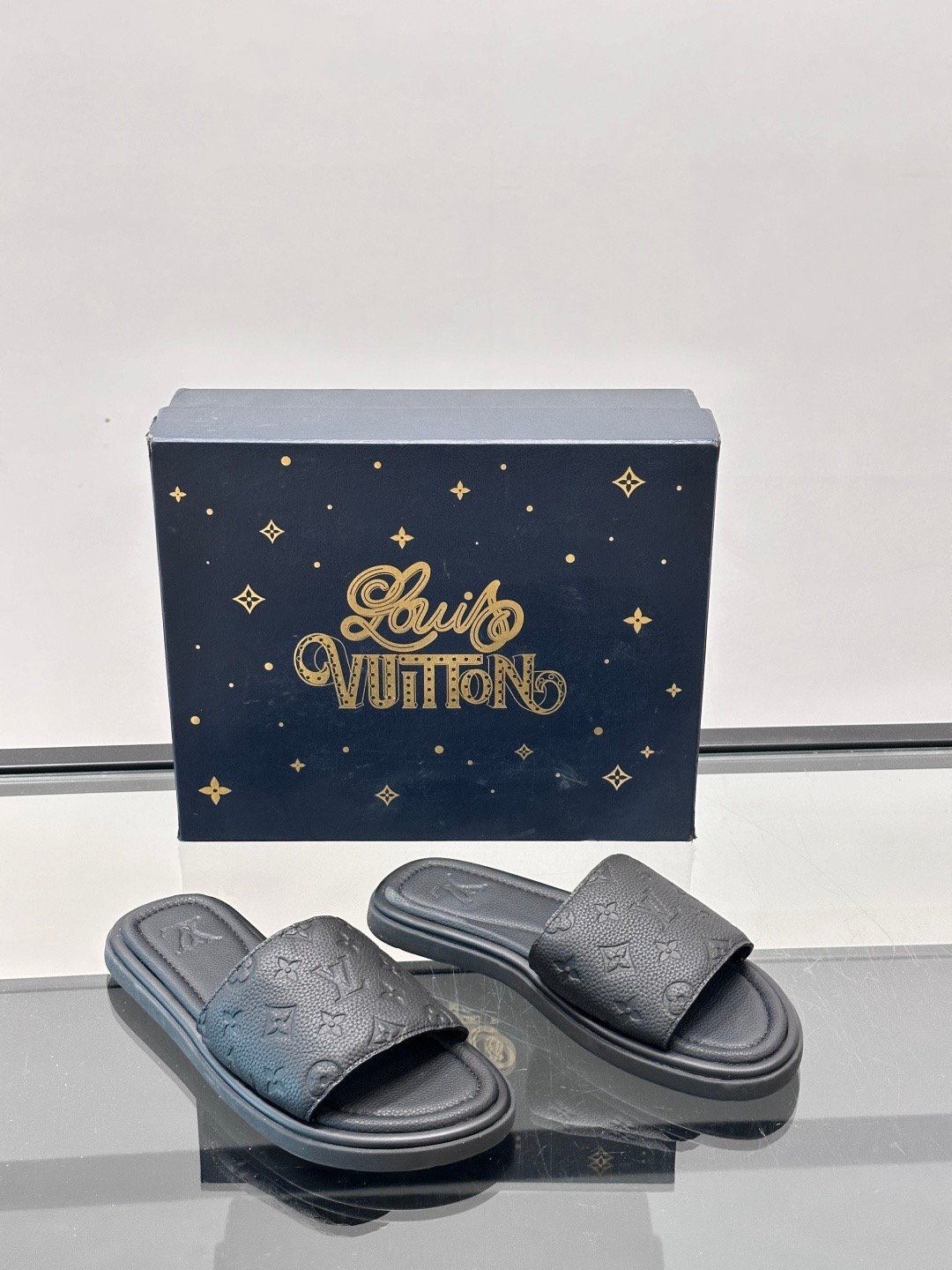 louis vuitton waterfront mule zwart