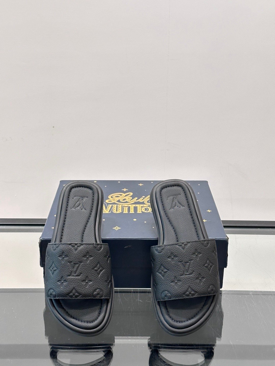 louis vuitton waterfront mule zwart