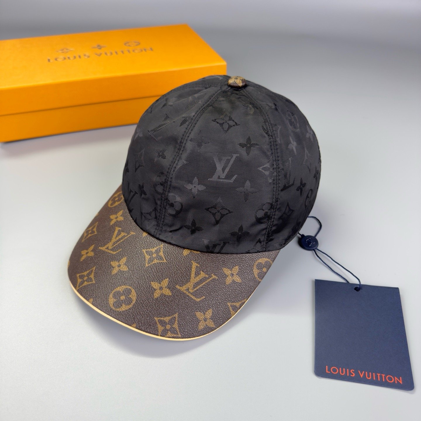 loro piana baseball pet zwart (copy)