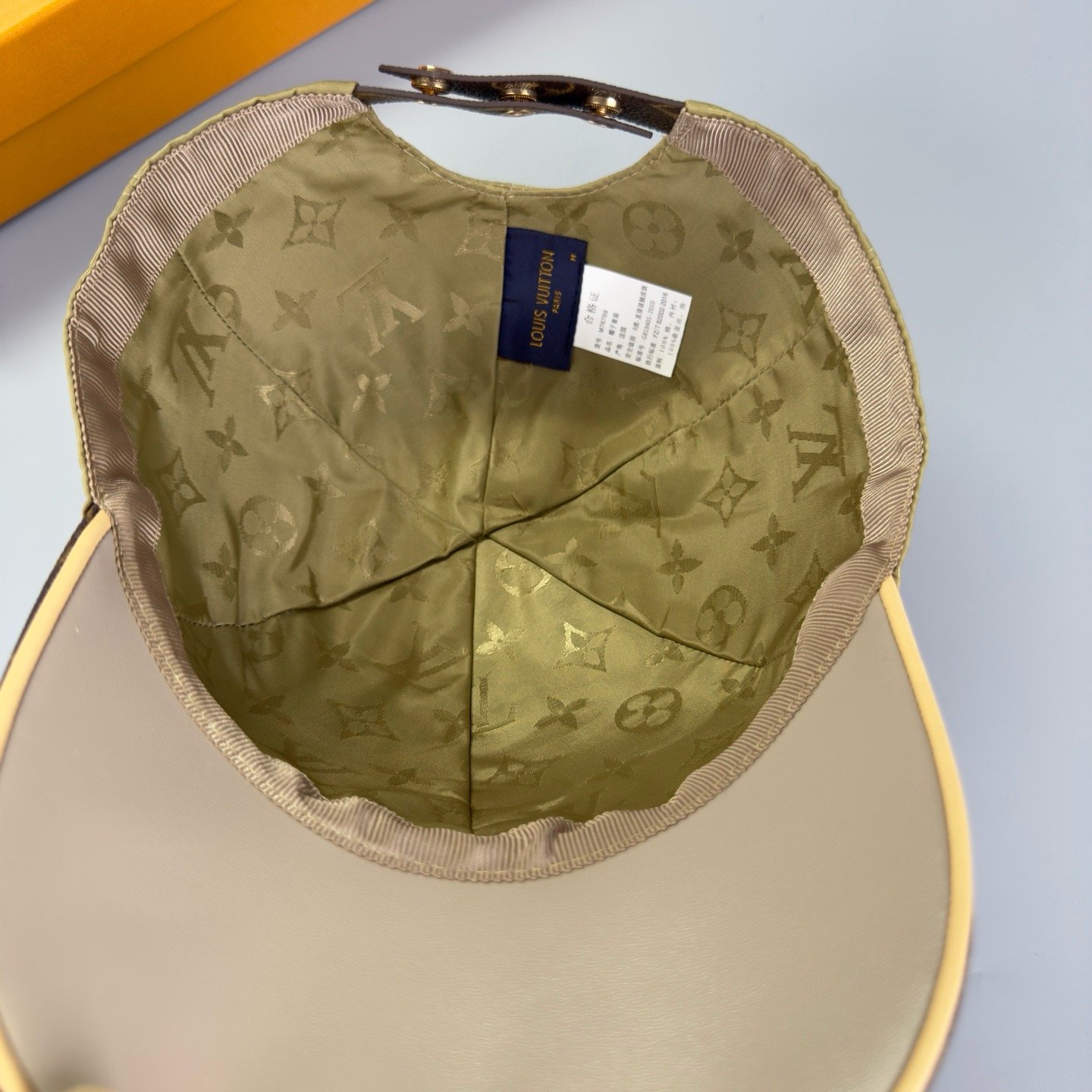 loro piana baseball pet zwart (copy)