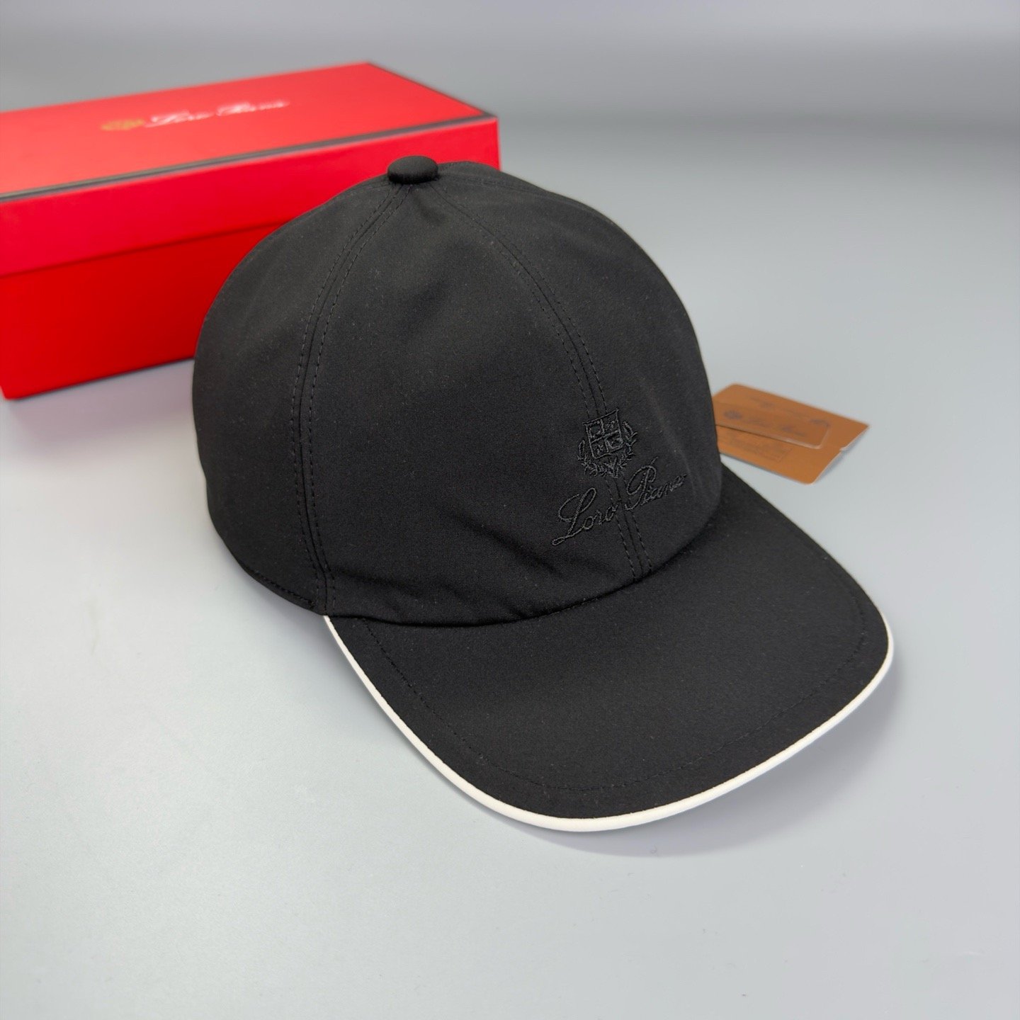 prada baseball pet blue (copy)
