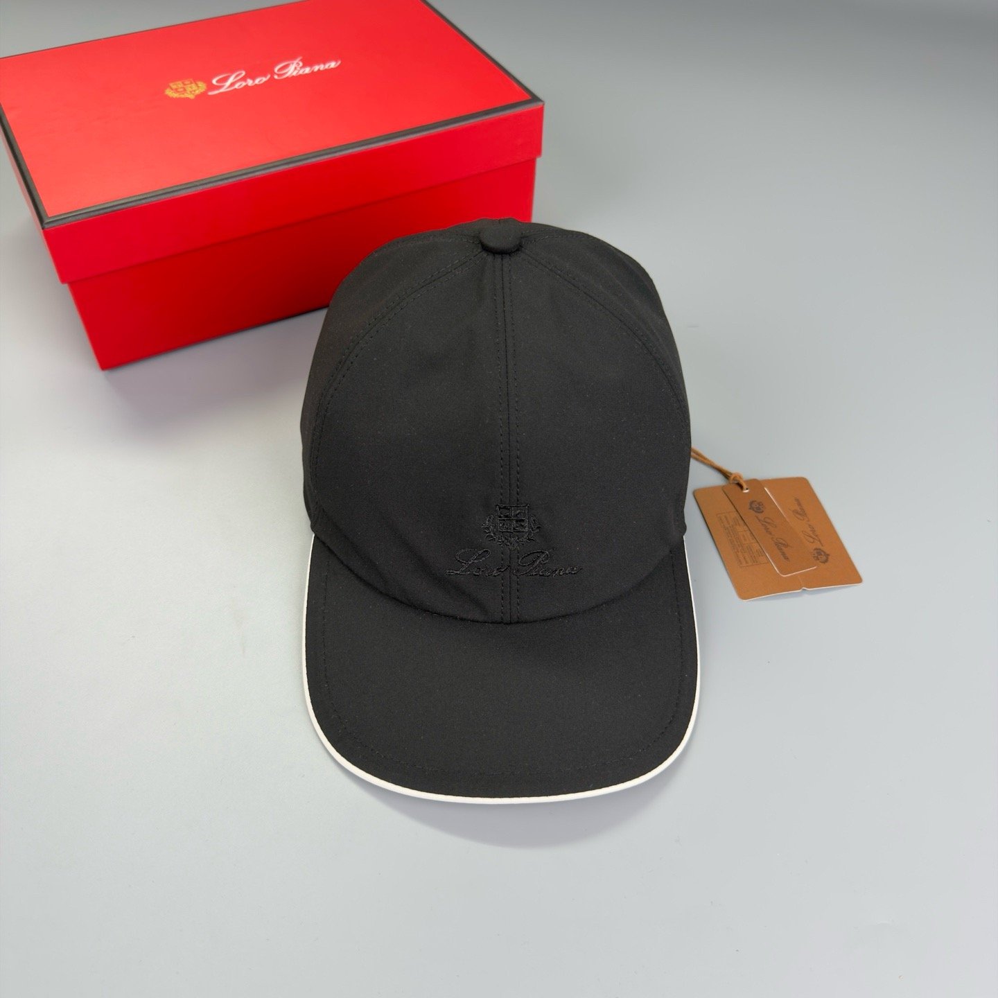 prada baseball pet blue (copy)