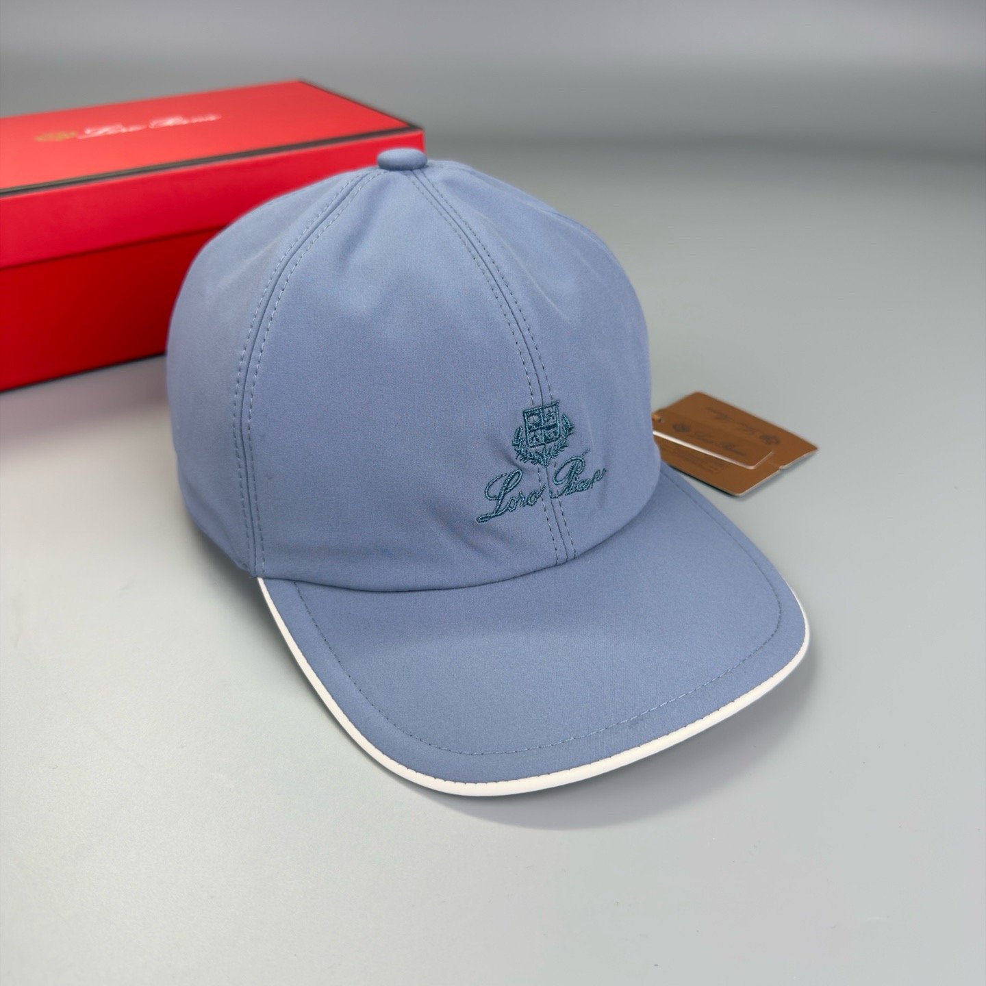 prada baseball pet blue (copy)
