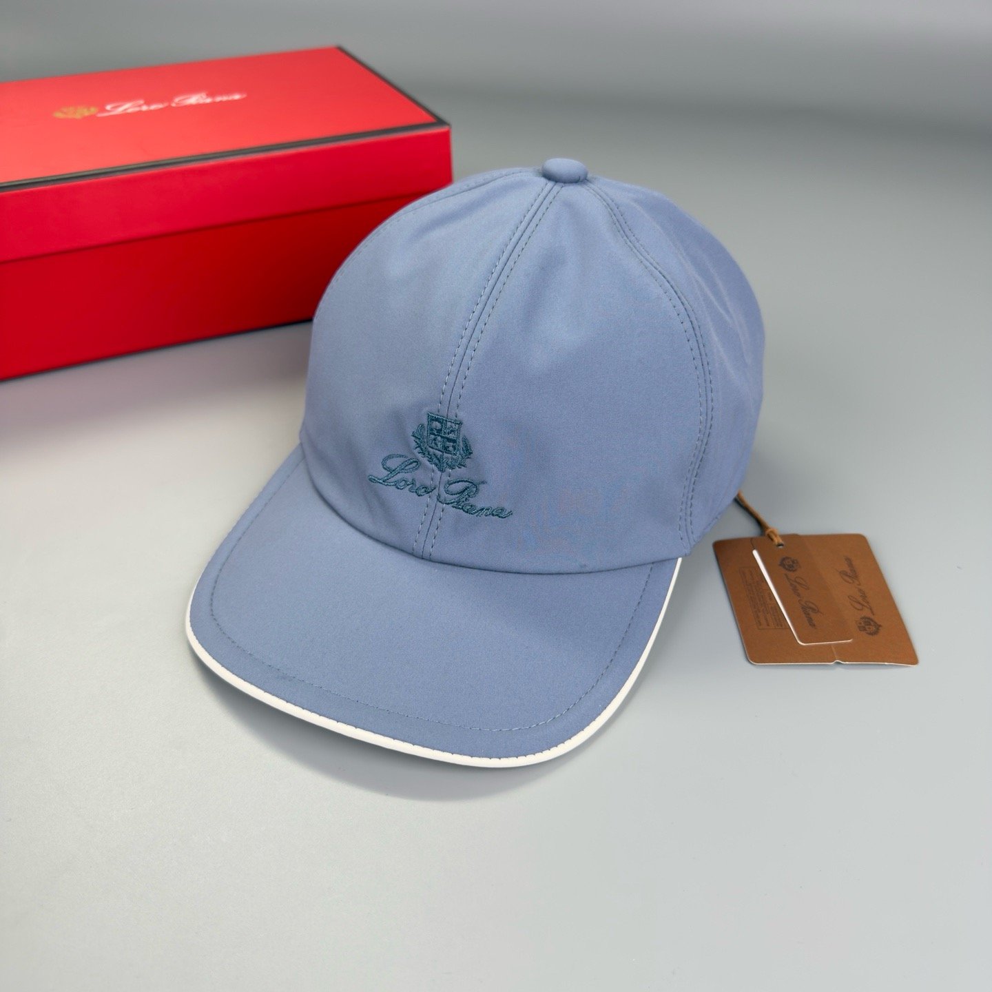 prada baseball pet blue (copy)