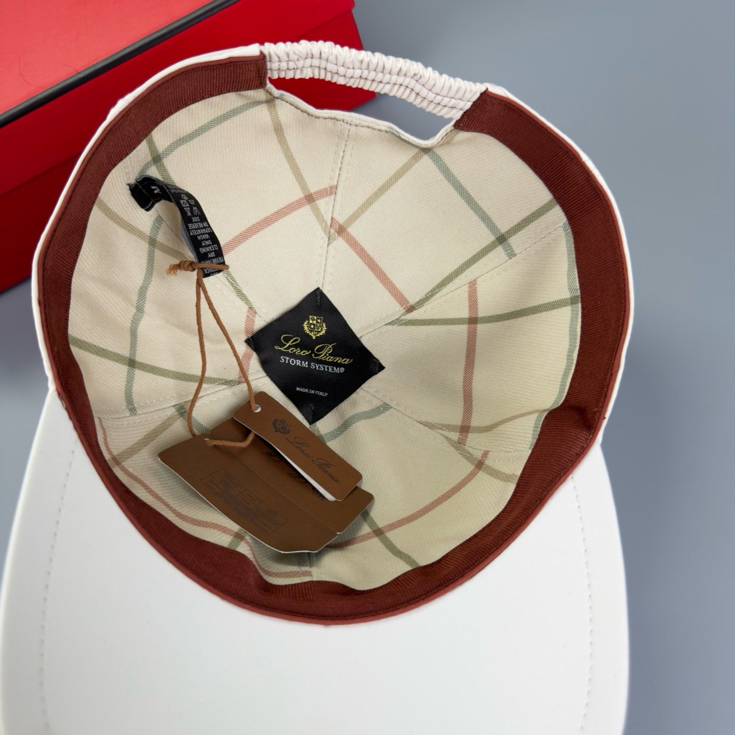 prada baseball pet blue (copy)