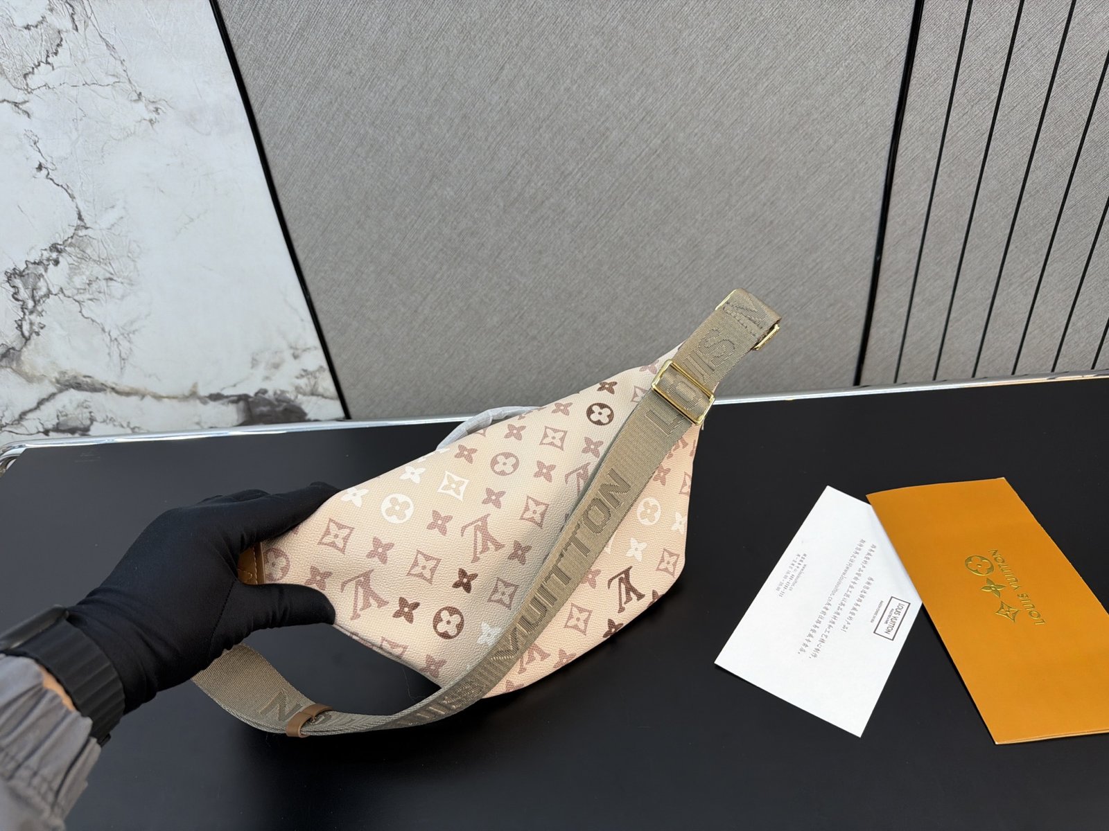 louis vuitton tas wit monogram
