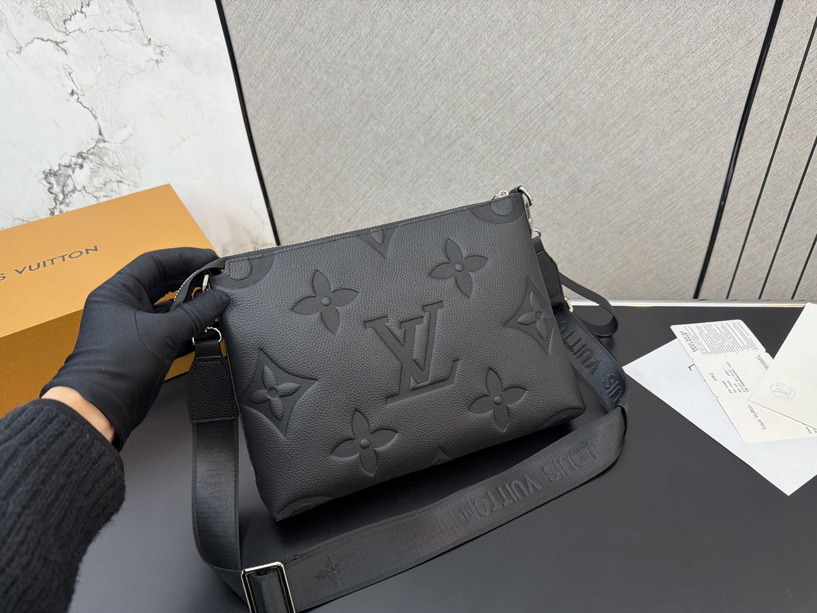louis vuitton tas wit monogram