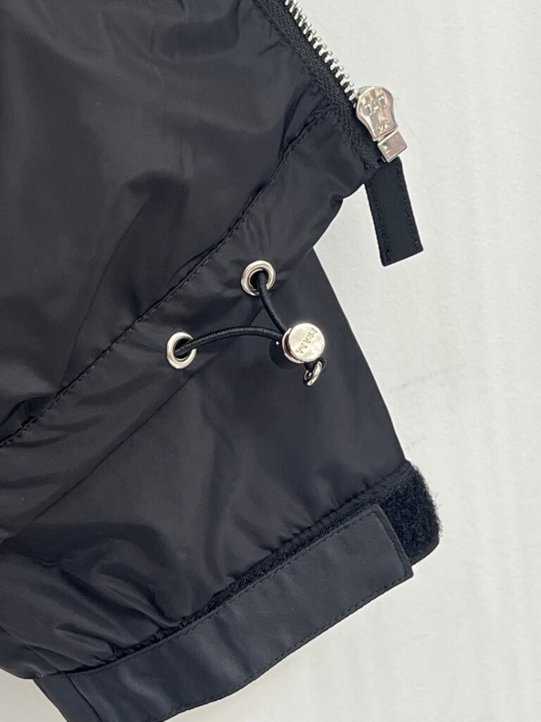 prada dubbelzijdige zomer jas