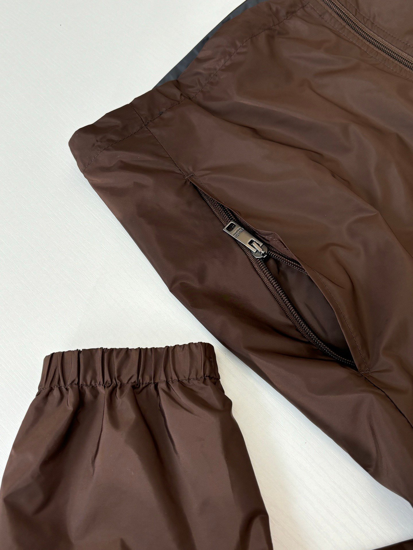 prada dubbelzijdige zomer jas