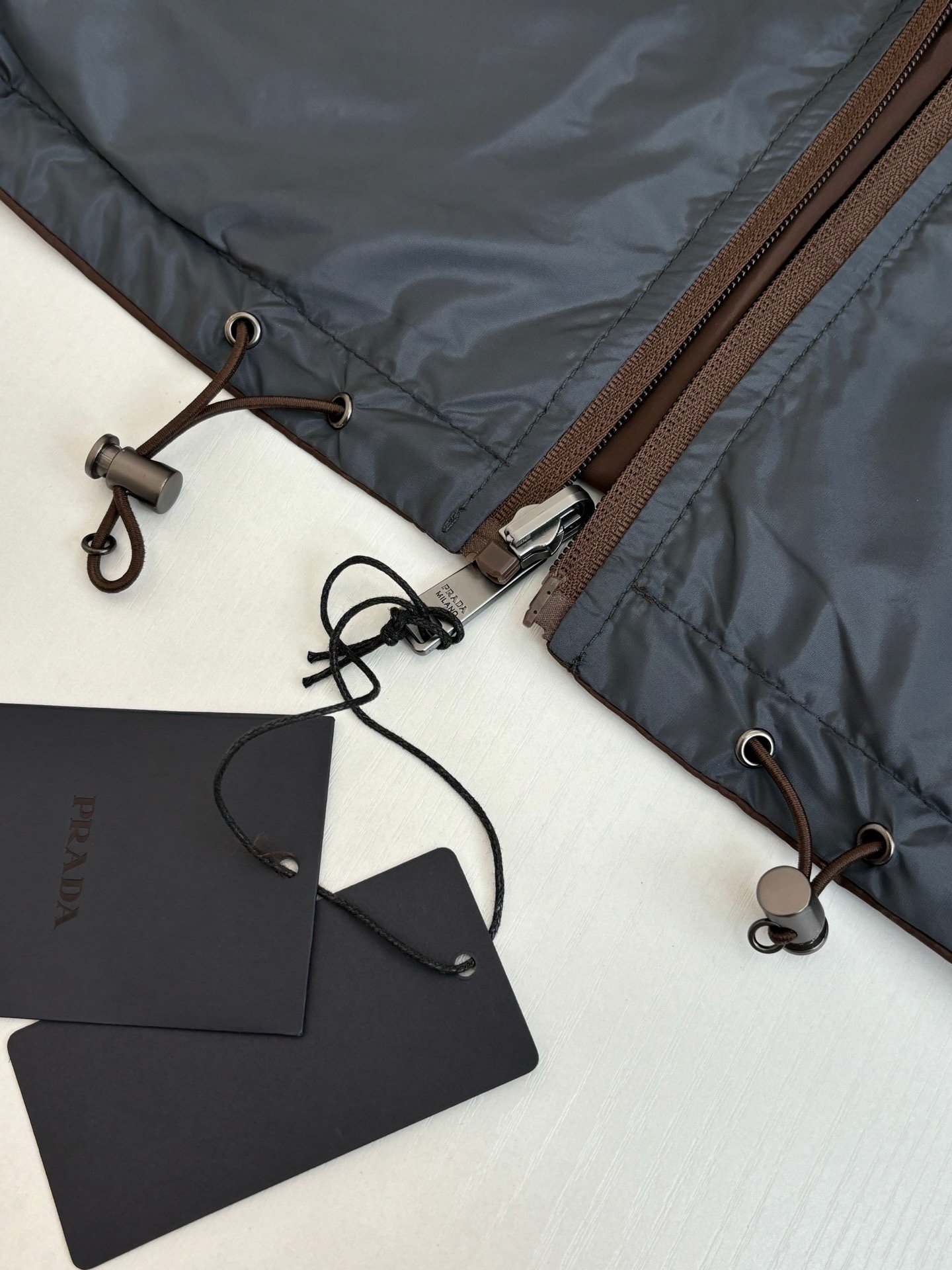 prada dubbelzijdige zomer jas